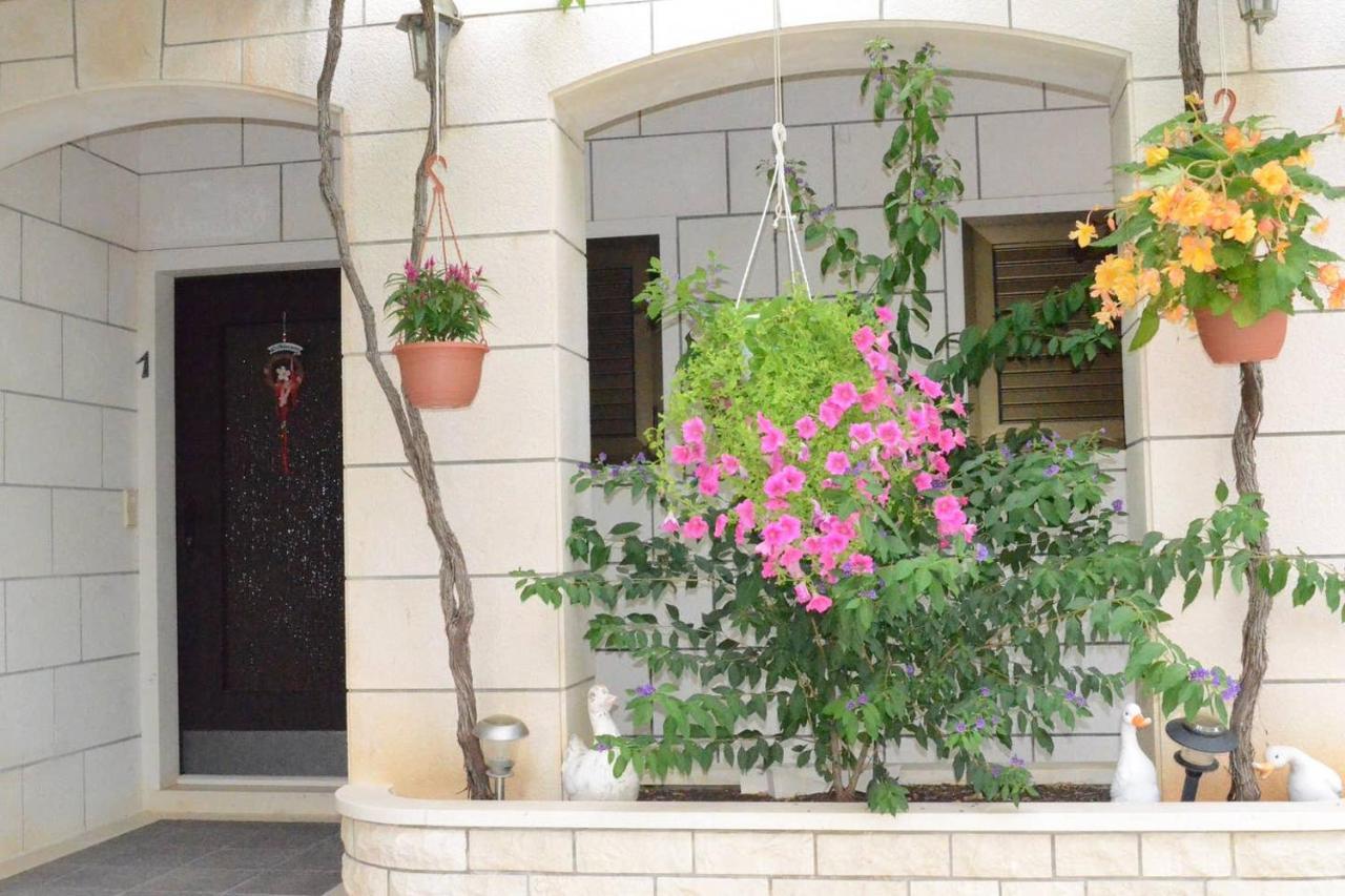 Apartments Darija & Pero ปูชิสชา ภายนอก รูปภาพ